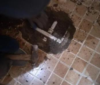 安新县卫生间漏水维修公司为您分享下卫生间渗水如何处理及注意事项